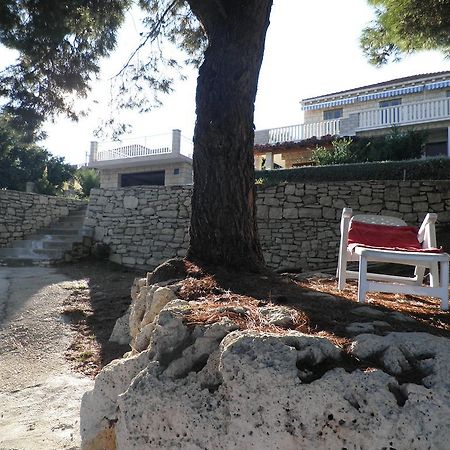 Apartments Holiday Lumbarda Cameră foto